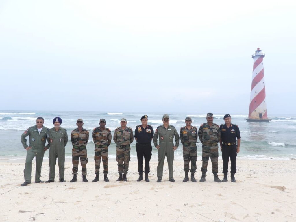 During his visit, the #CAS  accompanied by the #CINCAN familiarised himself with various Islands & also  visited INS Baaz, India's Southernmost Air Station at Campbell Bay.