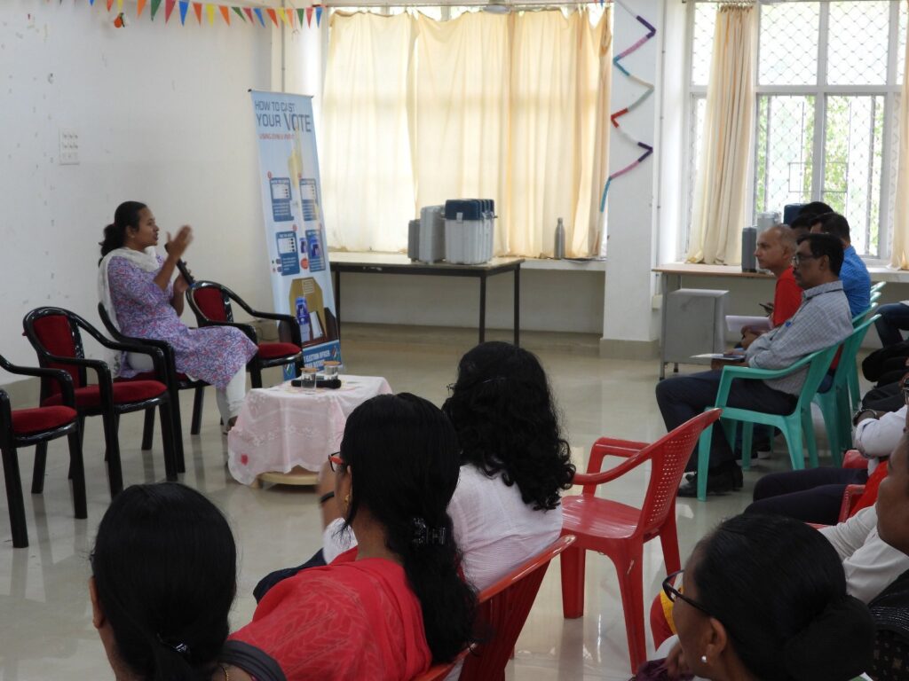 AC addressing Govt. Officers and Staff about the election duties and other protocols