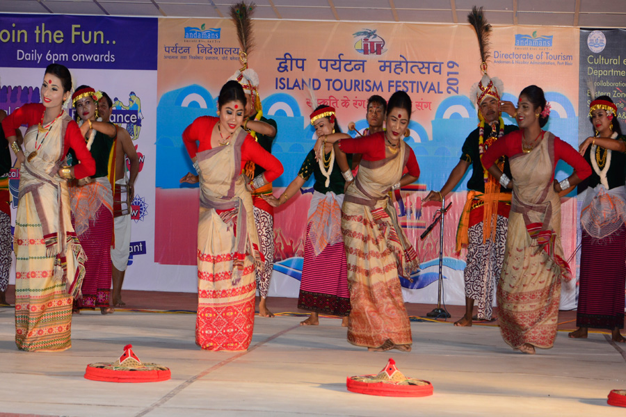 Bihu Dance performed by mainland Artist from Assam at ITF