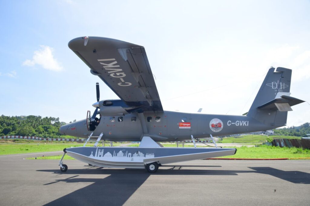 Under the esteemed leadership of Hon’ble LG 
@Admiral_DKJoshi
, Deptt. of Civil Aviation, ANI along with M/s. De Havilland, the manufacturer of Twin Otter Seaplanes, carried out demo Seaplane flight operations at Sri Vijaya Puram, Swaraj Dweep & Shaheed Dweep on 17th Nov. 24